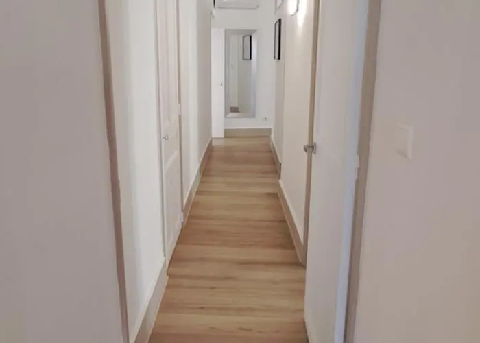 Le Chapelier - Dans L'eccuson * Nîmes