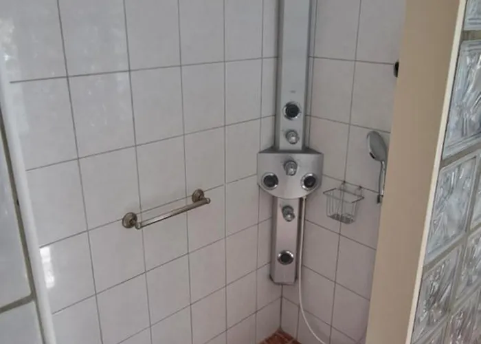 Le Chapelier - Dans L'eccuson * Nimes